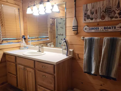 Bath - 3459 Short St, Grayling, MI 49738 photo 7 of 9