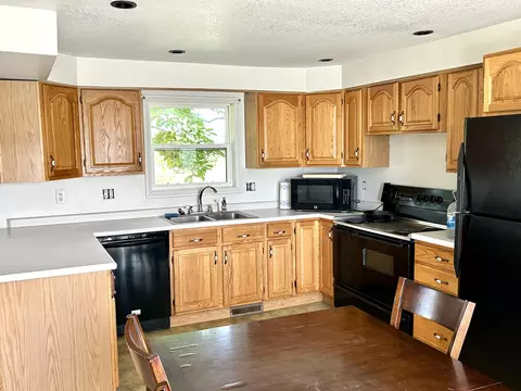 Kitchen - 14329 Wagner Rd, Lachine, MI 49753 photo 1 of 1