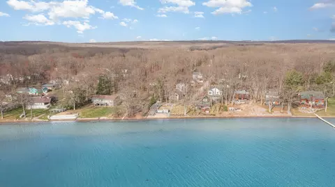 2958 W D W Higgins Lake Dr, Roscommon, MI 48653