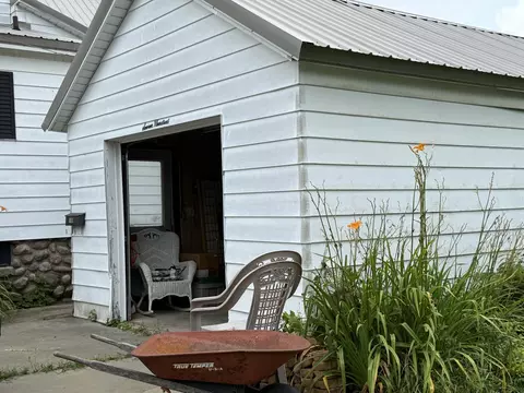 700 Division St, Cheboygan, MI 49721 photo 8