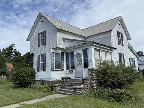 700 Division St, Cheboygan, MI 49721