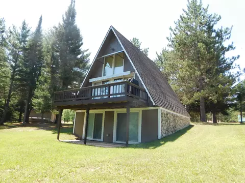 2676 Kirkland Dr, Grayling, MI 49738 photo 2