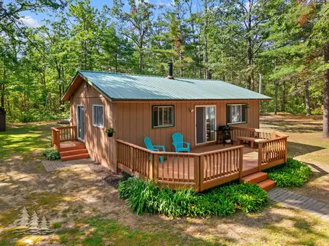 5285 Big Wolf Ln, Lewiston, MI 49756