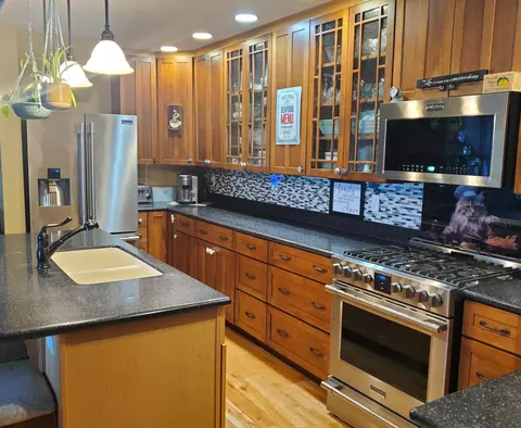 Kitchen - 14000 Parallel Ave, Alpena, MI 49707 photo 3 of 6