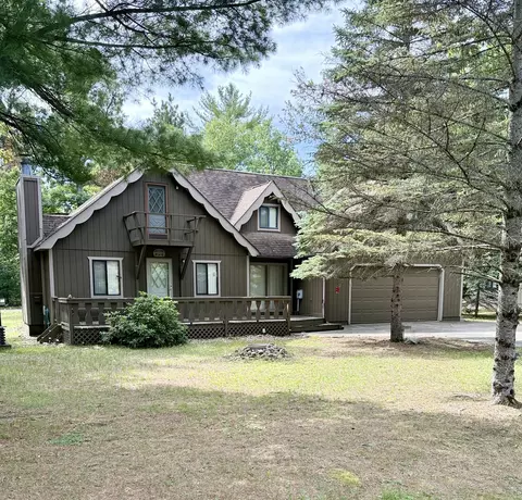 2603 S Crest Dr, Roscommon, MI 48653