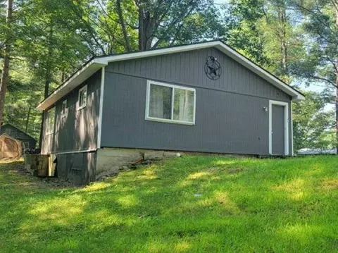 4233 Gilding Rd, Beaverton, MI 48612