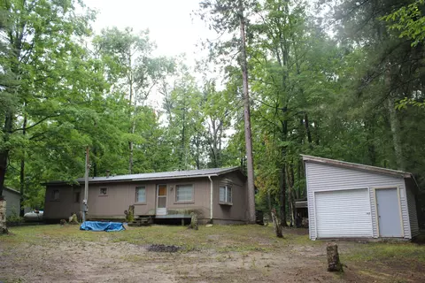 2435 Deer Ln, Luzerne, MI 48636