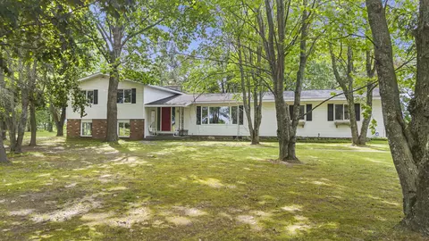 1618 Center St, Cheboygan, MI 49721