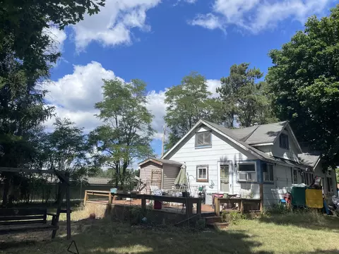 512 S Fifth St, Roscommon, MI 48653