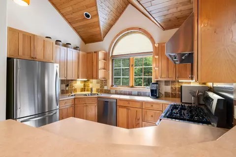 Kitchen - 9075 Brudy Rd, Wolverine, MI 49799 photo 4 of 5