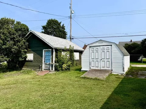 115 S D St, Cheboygan, MI 49721 photo 22