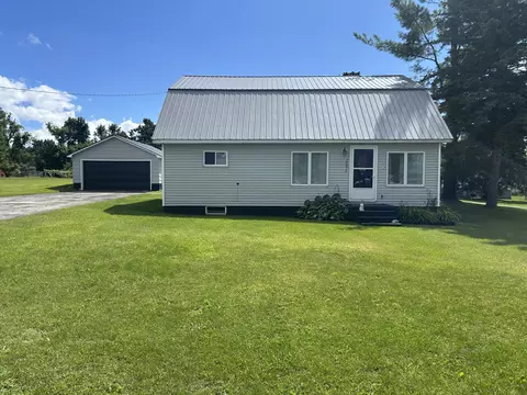 20873 Fairview St, Onaway, MI 49765