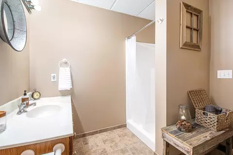 Bath - 6655 Chippewa Trl, Indian River, MI 49749 photo 5 of 5