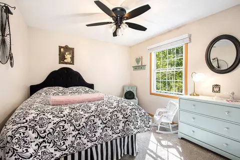 Bedroom - 6655 Chippewa Trl, Indian River, MI 49749 photo 3 of 5
