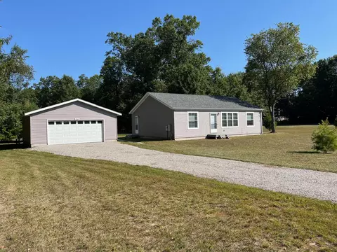 164 Hidden Hills Rd, Houghton Lake, MI 48629