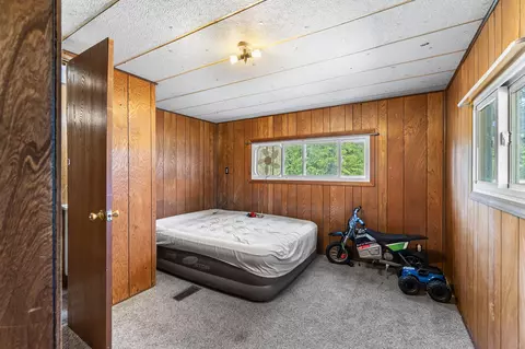 Bedroom - 4055 W Pinecrest Rd, Grayling, MI 49738 photo 3 of 3