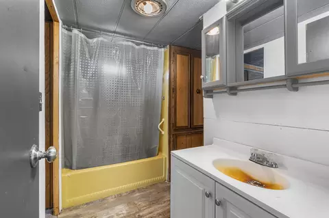 Bath - 4055 W Pinecrest Rd, Grayling, MI 49738 photo 1 of 2