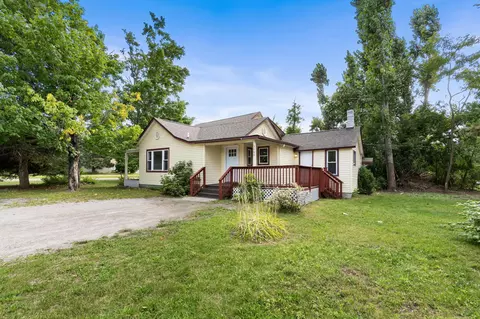 3060 Kneeland St, Lewiston, MI 49756