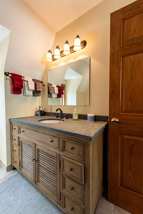 Bath - 719 Wright Rd, Grayling, MI 49738 photo 5 of 8