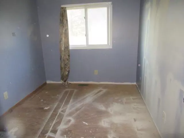 Bedroom - 4785 M-55, Prescott, MI 48756 photo 2 of 2