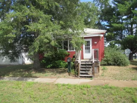 800 Park St, Grayling, MI 49738