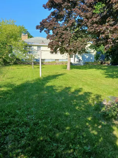 Exterior - 110 E Campbell St, Alpena, MI 49707 photo 4 of 7