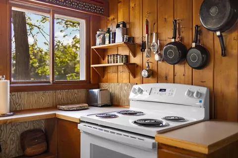 Kitchen - 662 E Birch Cir, Boyne Falls, MI 49713 photo 4 of 6