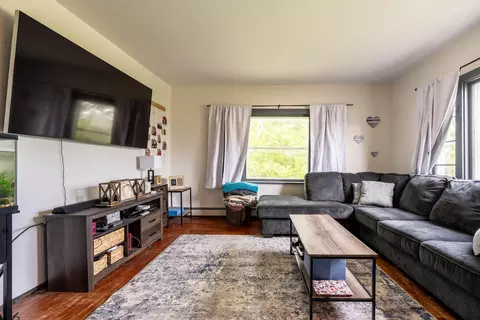 Living - 509 W First St, Cheboygan, MI 49721 photo 1 of 2