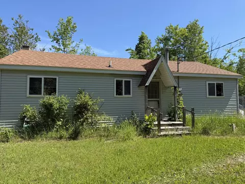 9625 Bolton Rd, Posen, MI 49776