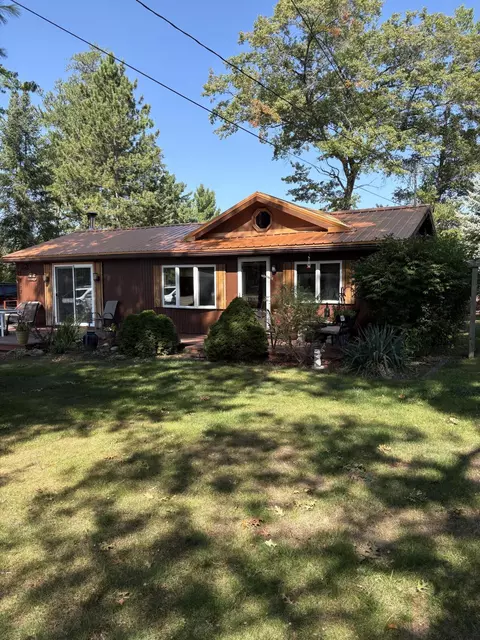 9247 Sunshine Ct, Saint Helen, MI 48656