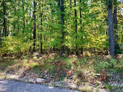 305 Summit Rd, Roscommon, MI 48653