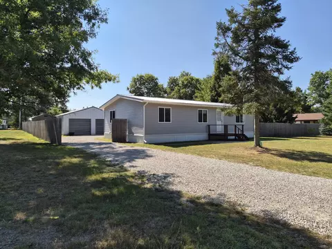 4079 W Pinecrest Rd, Grayling, MI 49738