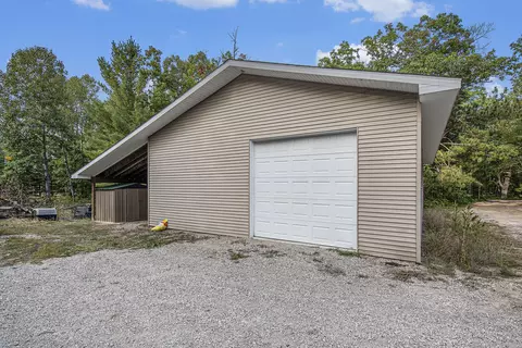 7707 S Straits Hwy, Indian River, MI 49749