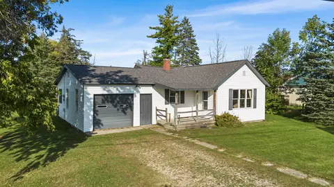 1018 W First St, Cheboygan, MI 49721
