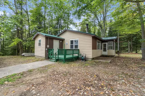 Exterior - 9325 Evergreen Dr, Gladwin, MI 48624 photo 1 of 7