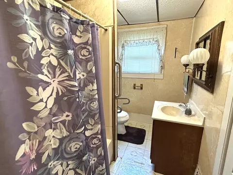Bath - 116 E Hamilton St, Alpena, MI 49707 photo 1 of 4
