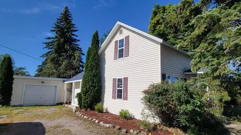 172 E Lincoln Ave, Cheboygan, MI 49721
