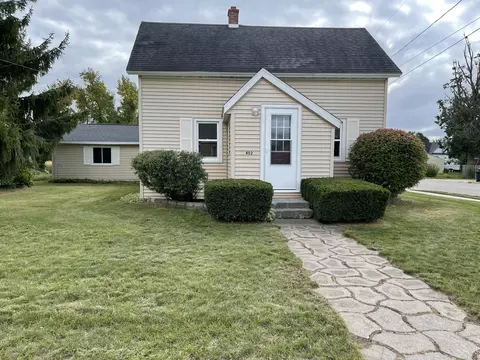 402 E First St, Gaylord, MI 49735