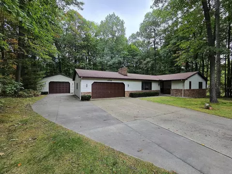 5734 Old Orchard Rd, Prudenville, MI 48651
