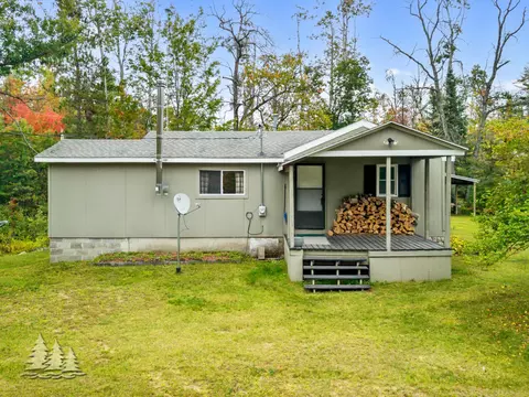 1328 Oak Lake Rd, Lewiston, MI 49756