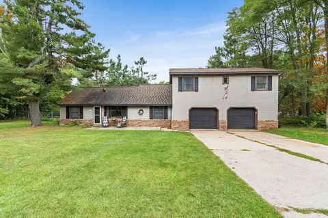 7786 First Court Ave, Gaylord, MI 49735