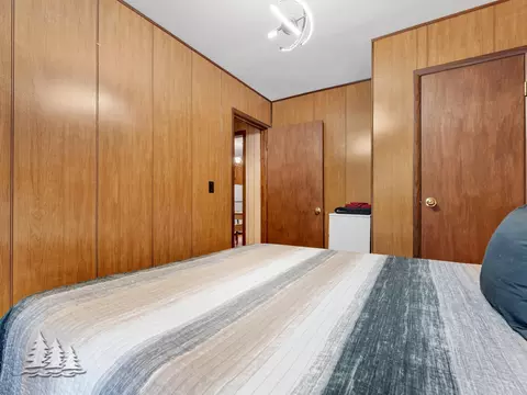 Bedroom - 1811 Fish Lab Rd, Lewiston, MI 49756 photo 2 of 3