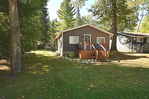 6104 Sunset Dr, Saint Helen, MI 48656