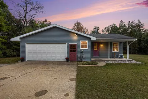 120 West Dr, Grayling, MI 49738