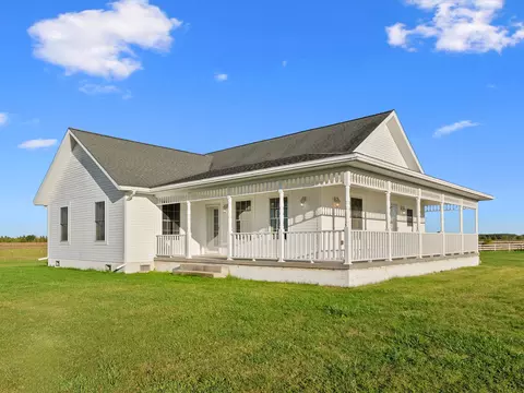 8777 Heritage Ln, Hubbard Lake, MI 49747