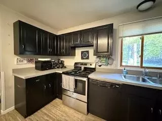 Kitchen - 11491 Pines Trl, Roscommon, MI 48653 photo 4 of 5