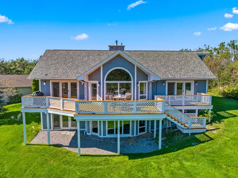 961 Fairway Dr, Gaylord, MI 49735