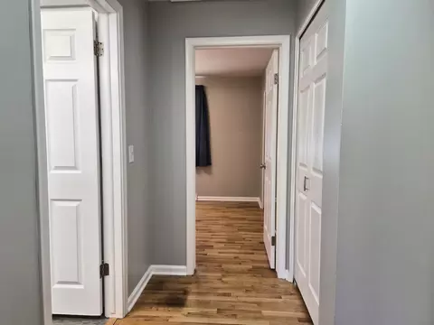Entry Way - 2299 Lavelle Rd, Flint, MI 48504 photo 5 of 17
