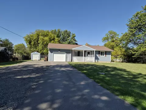 Exterior - 2299 Lavelle Rd, Flint, MI 48504 photo 3 of 11