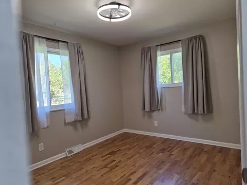 Bedroom - 2299 Lavelle Rd, Flint, MI 48504 photo 1 of 5